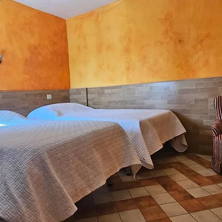 Spacious House In Paules De Sarsa, 1000 M², Pool 度假居 *