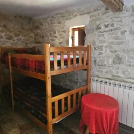 度假居 Spacious House In Paules De Sarsa, 1000 M², Pool